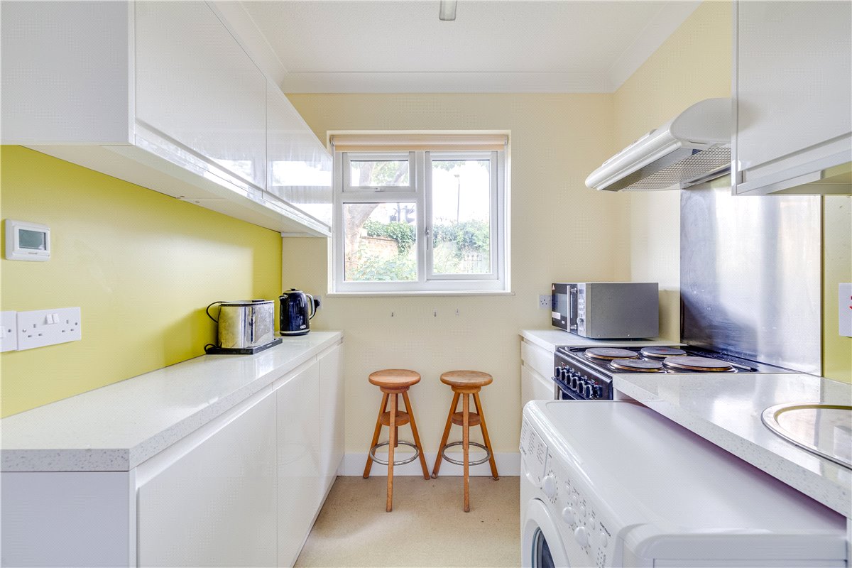 1 bedroom flat, Clarence Lane, London SW15 - Sold STC