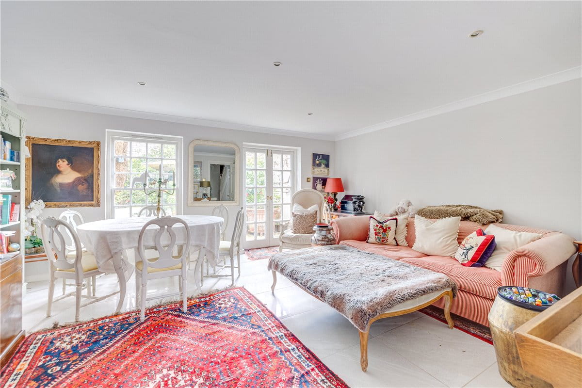 4 bedroom house, Beaufort Close, London SW15 - Available