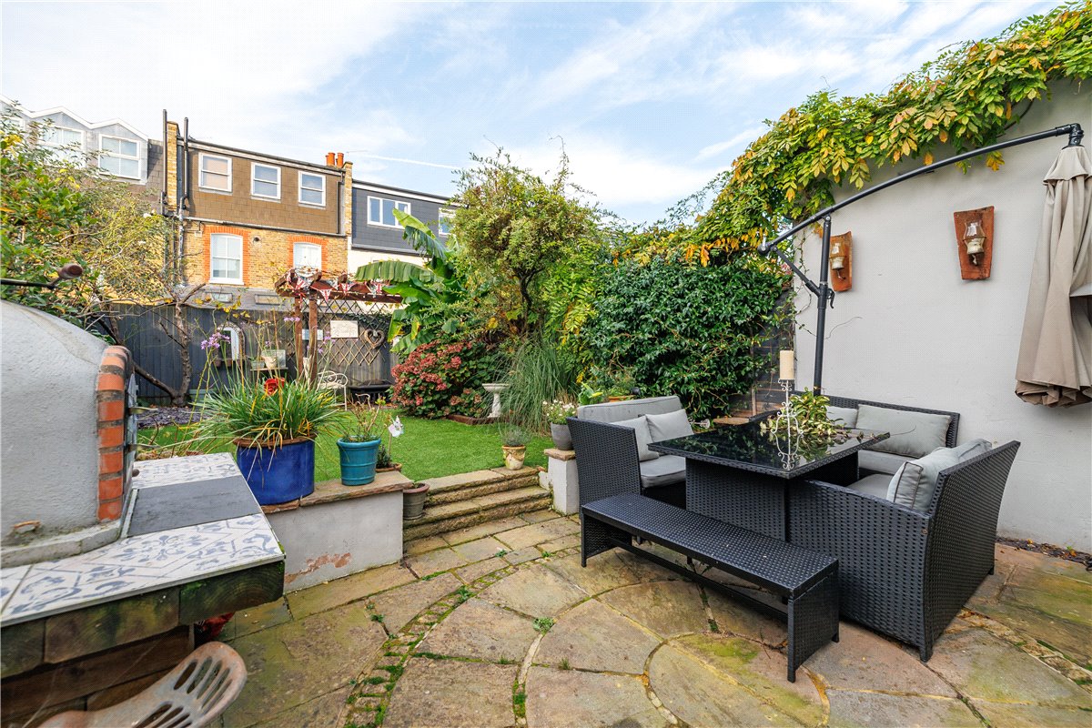 4 bedroom house, Replingham Road, London SW18 - Sold