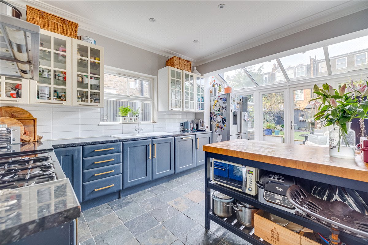 4 bedroom house, Replingham Road, London SW18 - Sold