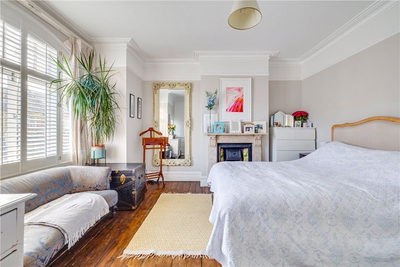 4 bedroom house, Replingham Road, London SW18 - Sold