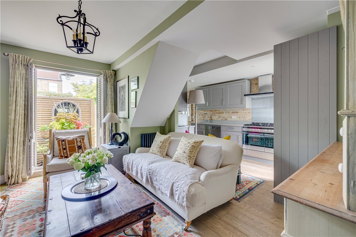 2 bedroom flat, Trentham Street, London SW18 - Sold STC