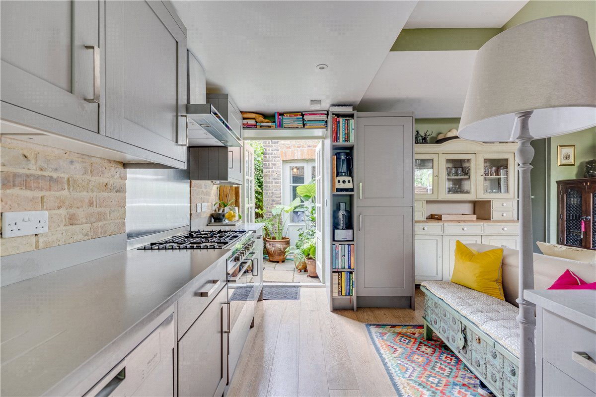 2 bedroom flat, Trentham Street, London SW18 - Sold STC