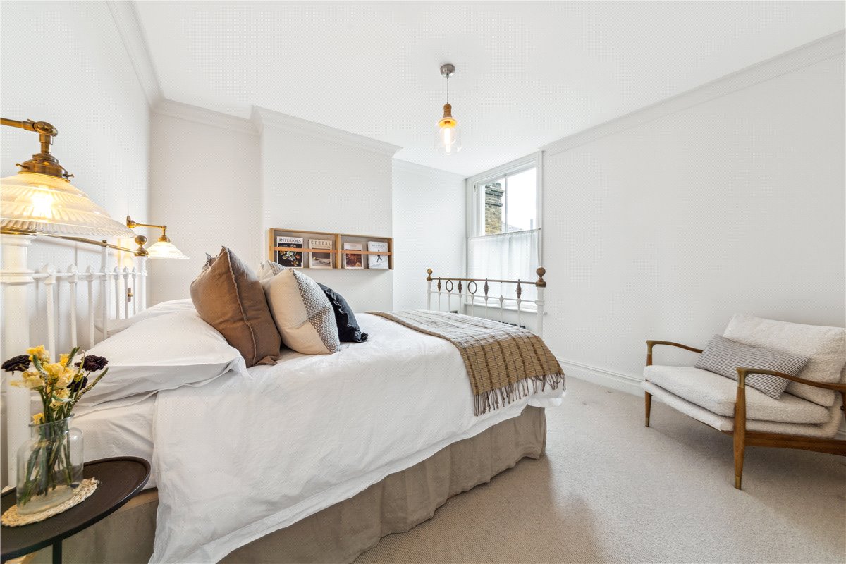 3 bedroom flat, Trentham Street, Wandsworth SW18 - Sold