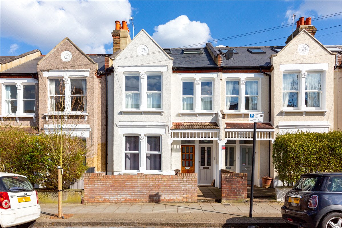 3 bedroom flat, Trentham Street, Wandsworth SW18 - Sold