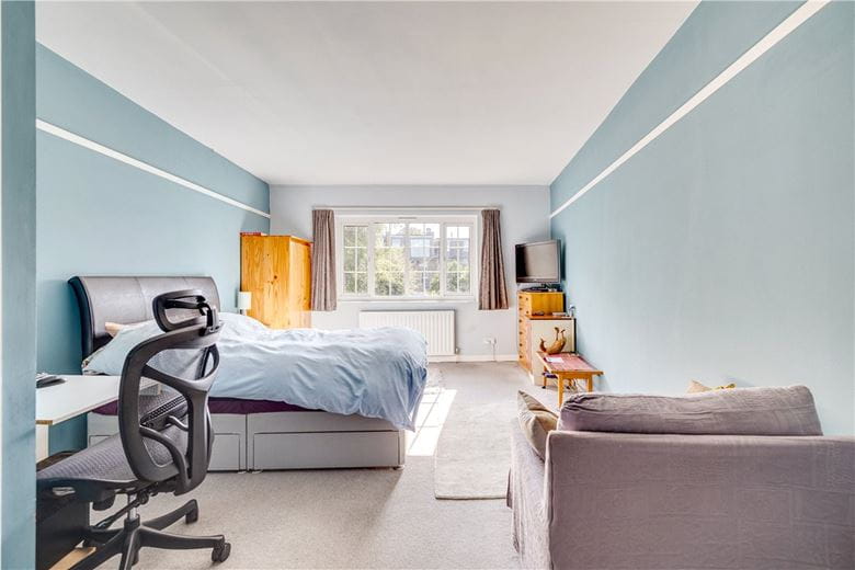 4 bedroom house, Limes Avenue, London SW13 - Available