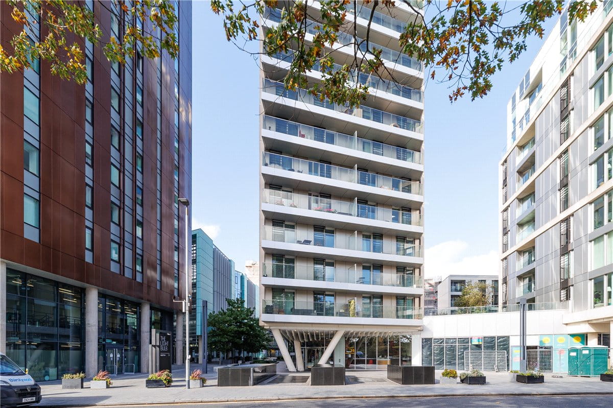 1 bedroom flat, Buckhold Road, London SW18 - Sold