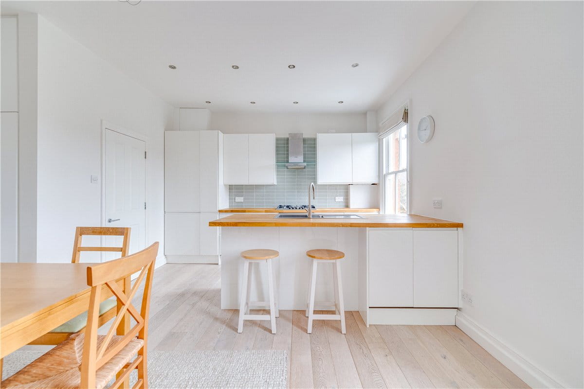 2 bedroom maisonette, Heythorp Street, London SW18 - Sold