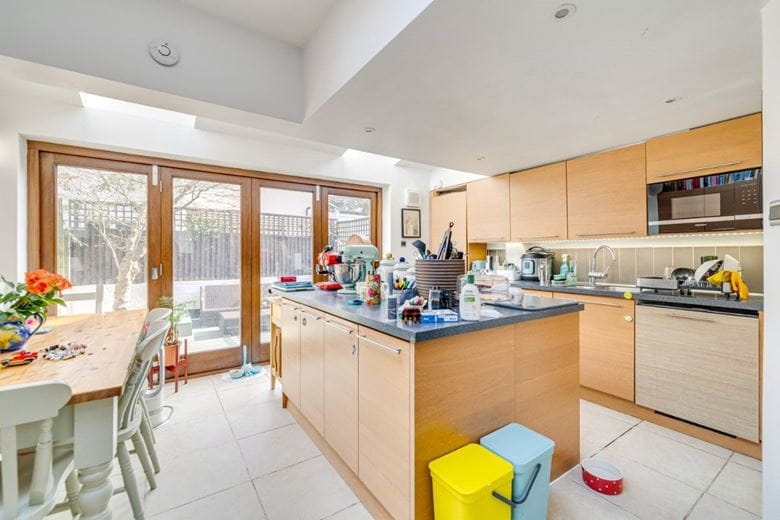 4 bedroom house, Cross Street, London SW13 - Available