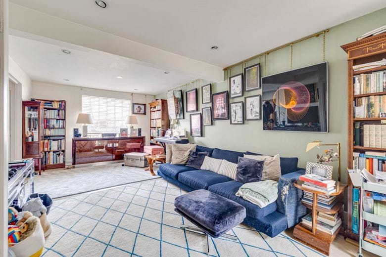 4 bedroom house, Cross Street, London SW13 - Available