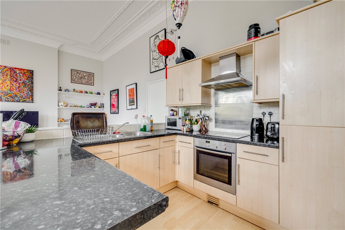 1 bedroom flat, Clapham Common North Side, London SW4 - Sold STC