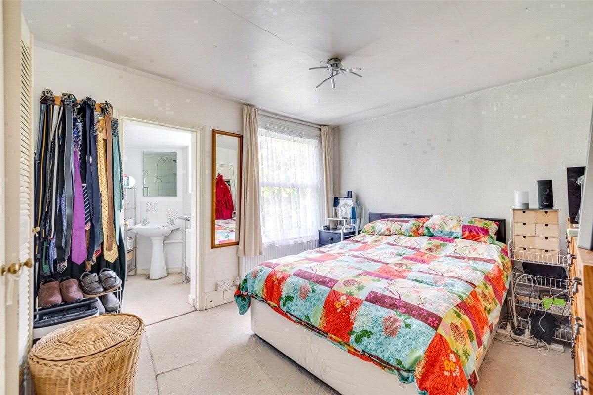 2 bedroom cottage, Archway Street, London SW13 - Available