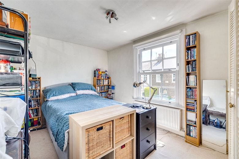 2 bedroom cottage, Archway Street, London SW13 - Available