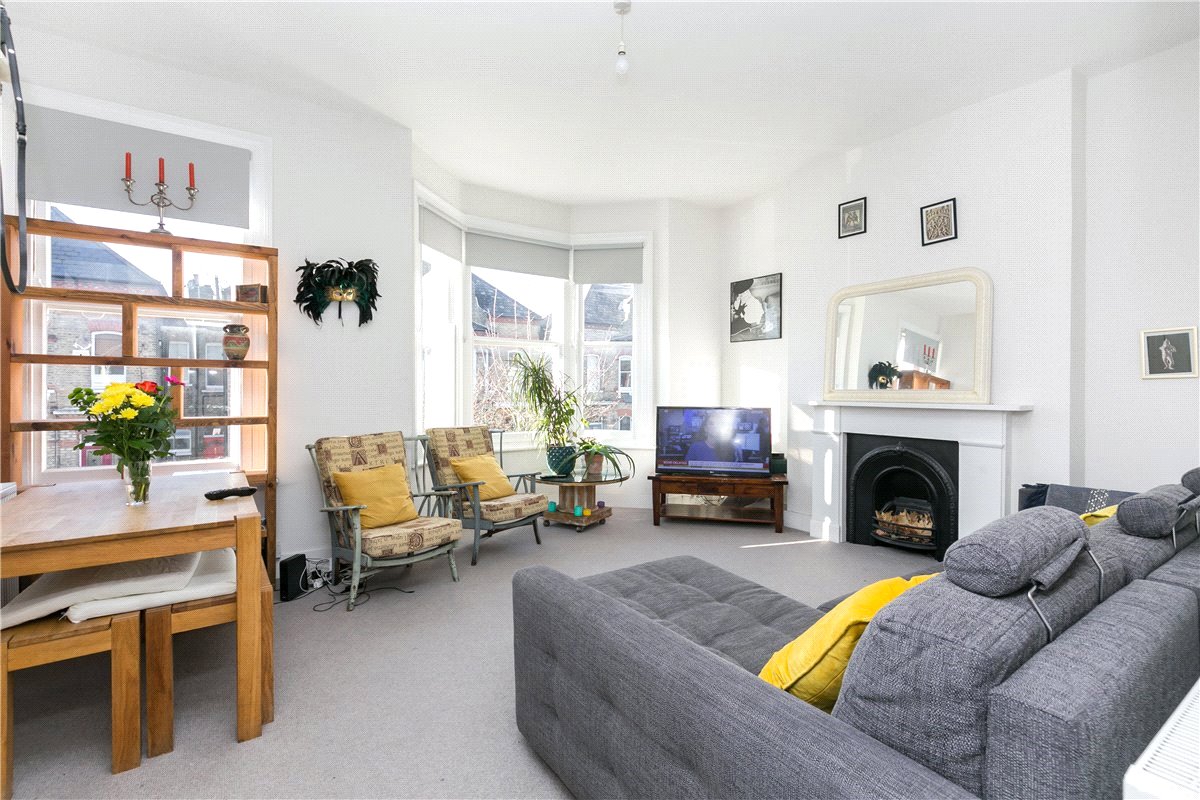 1 bedroom flat, Cromford Road, London SW18 - Sold STC