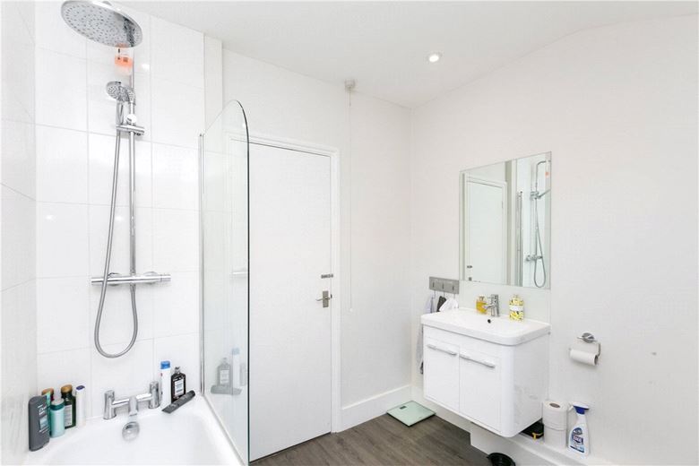 1 bedroom flat, Cromford Road, London SW18 - Sold STC