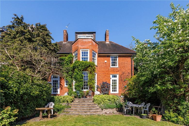 4 bedroom house, Albert Drive, London SW19 - Available