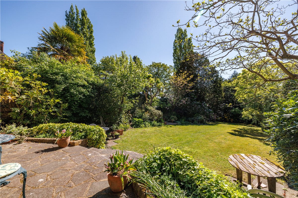 4 bedroom house, Albert Drive, London SW19 - Available