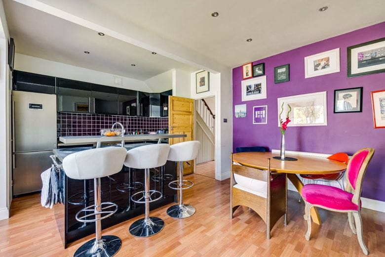 4 bedroom house, Kingsway, London SW14 - Available