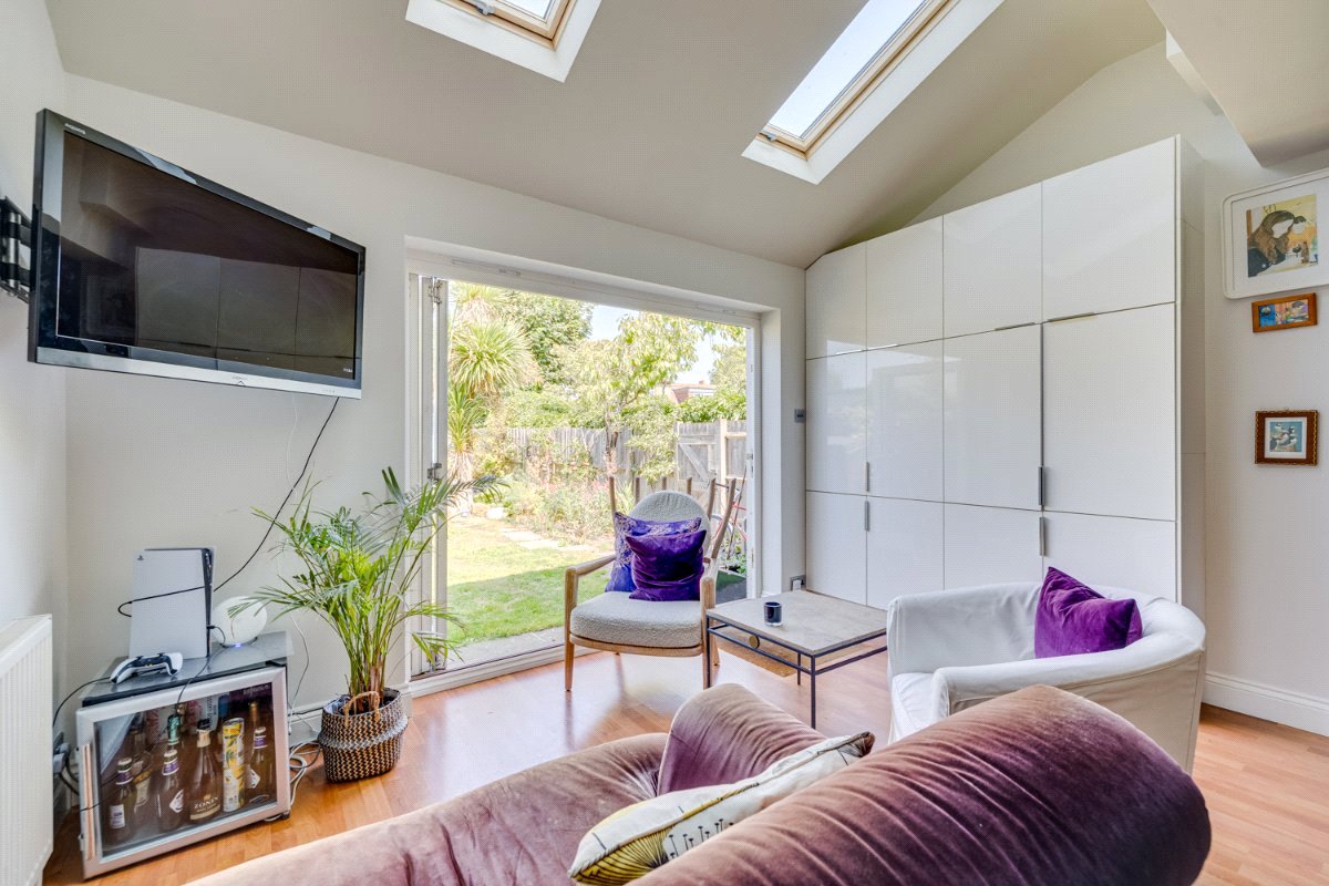 4 bedroom house, Kingsway, London SW14 - Sold STC