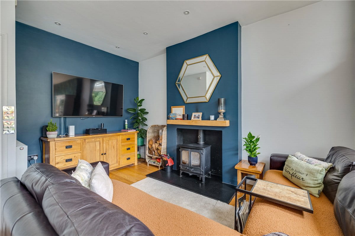 4 bedroom house, Elborough Street, London SW18 - Available