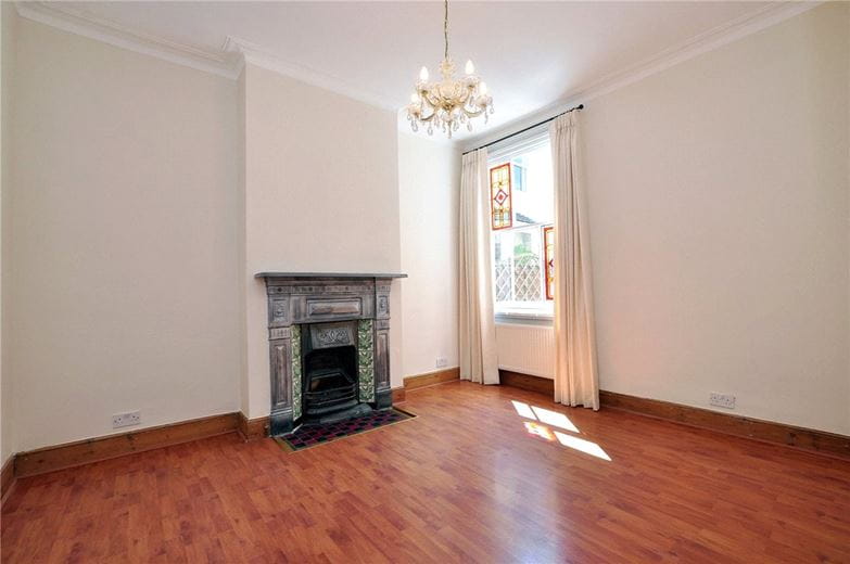4 bedroom house, White Hart Lane, Barnes SW13 - Available