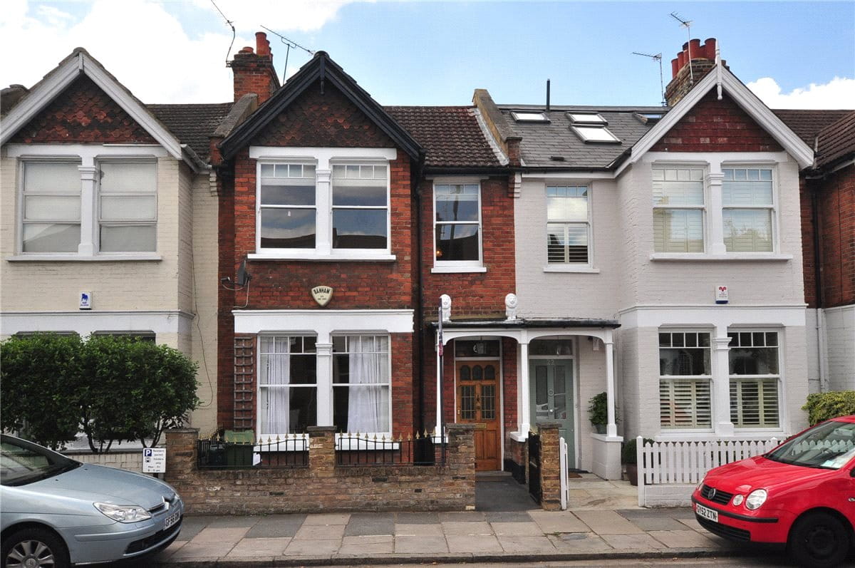 4 bedroom house, White Hart Lane, Barnes SW13 - Available