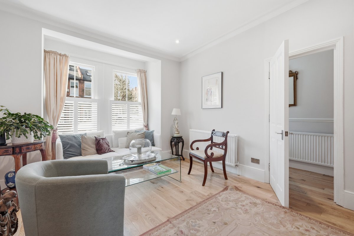 5 bedroom house, Second Avenue, London SW14 - Available