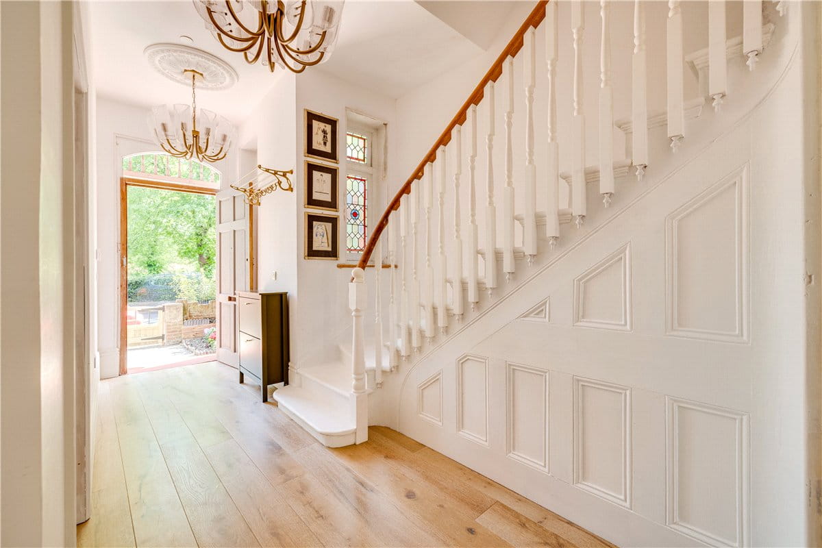 6 bedroom house, Acton Lane, London W4 - Available