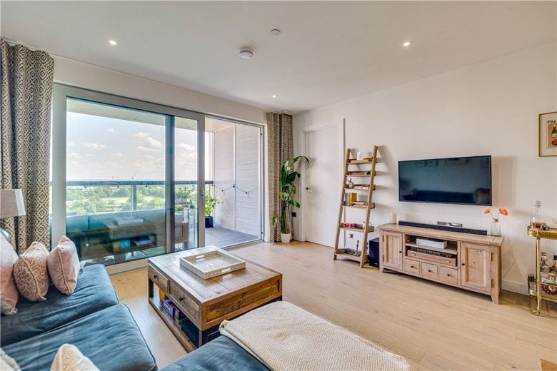 1 bedroom flat, Buckhold Road, London SW18 - Available