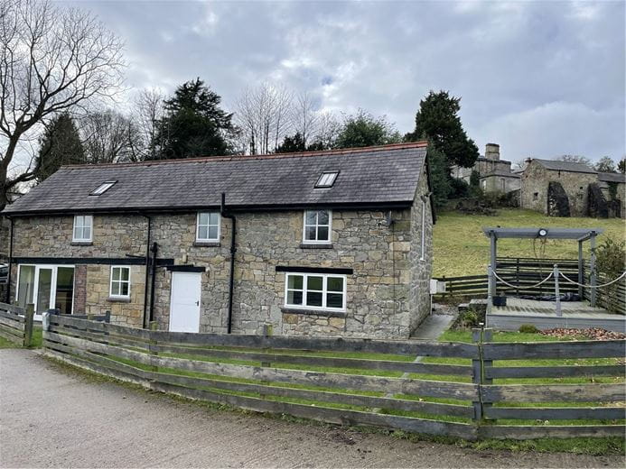 2 bedroom house, Hartsheath, Wrexham Road CH7 - Available