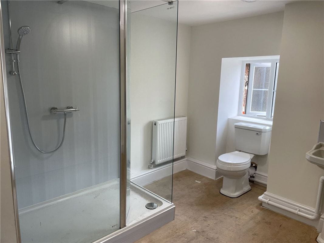 3 bedroom house, Wrexham Road, Pontblyddyn CH7 - Under Offer