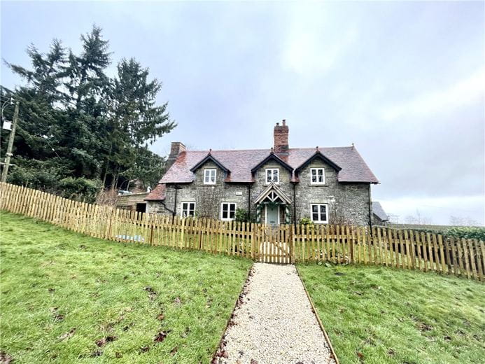 3 bedroom house, Tyn Y Groes, Chirk LL14 - Available