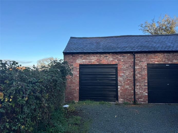 2 bedroom house, Cumbers, Hanmer SY13 - Available