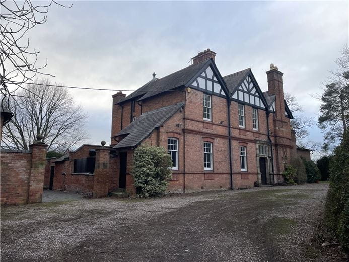 6 bedroom house, Gredington, Hanmer SY13 - Available