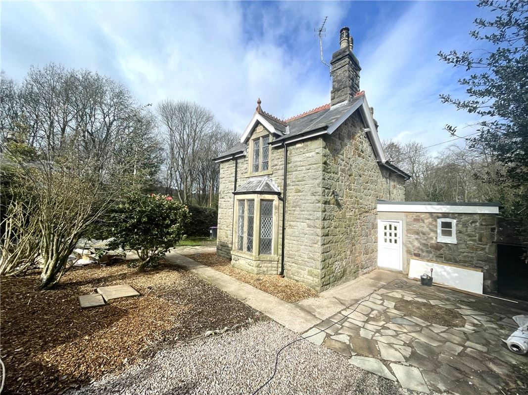 2 bedroom house, Pentre Pant, Oswestry SY10 - Available