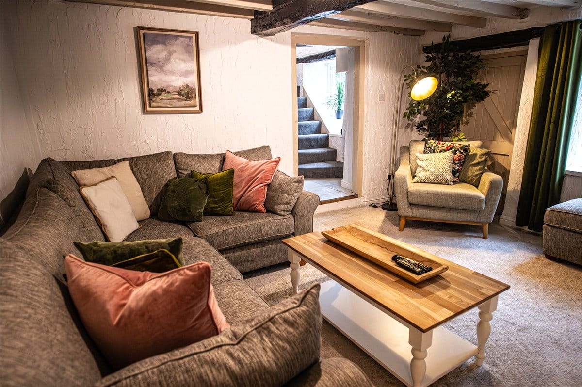2 acres House, Abbey Road, Llangollen LL20 - Available