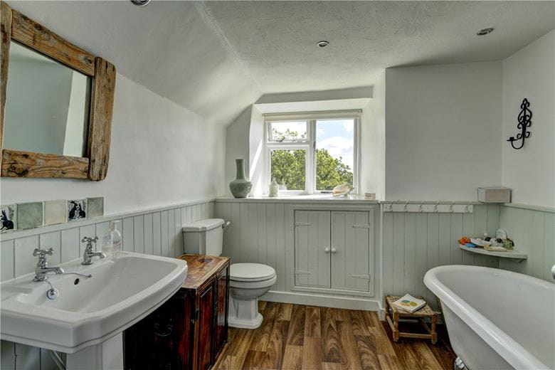  bedroom house, Huntsham, Tiverton EX16 - Available