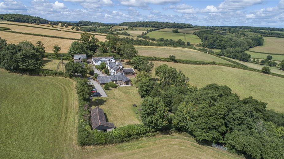  bedroom house, Huntsham, Tiverton EX16 - Available