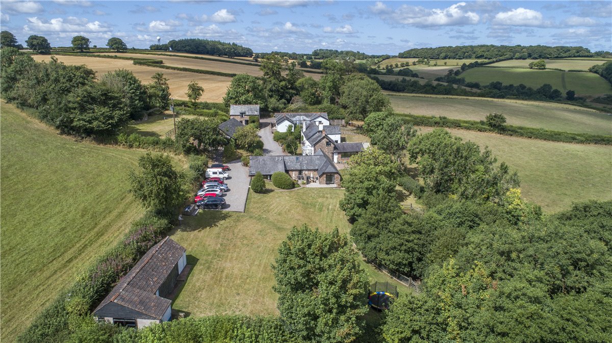  bedroom house, Huntsham, Tiverton EX16 - Available