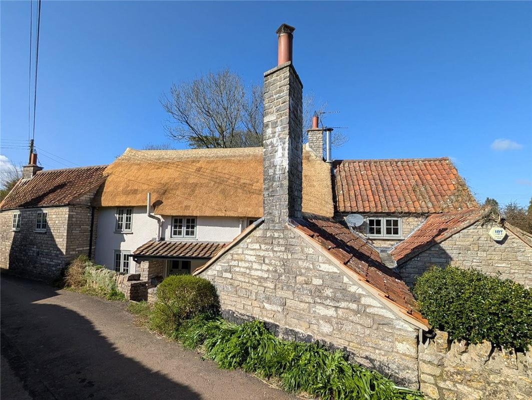 7 bedroom house, School Lane, Compton Dundon TA11 - Available