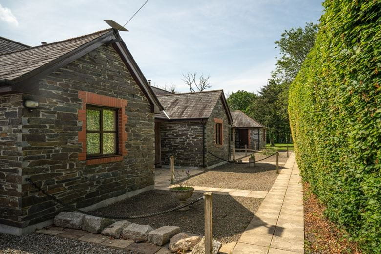 5 bedroom house, Liskeard Road, Callington PL17 - Available