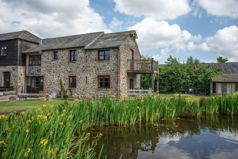 5 bedroom house, Liskeard Road, Callington PL17 - Available