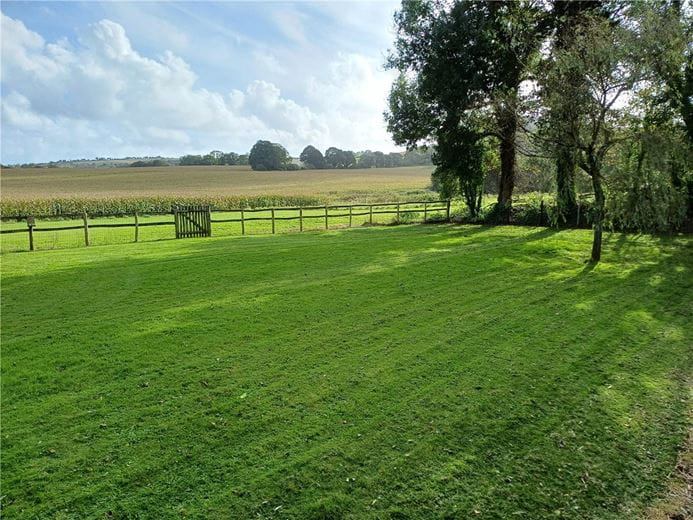 3 bedroom cottage, Up Cerne, Dorchester DT2 - Available