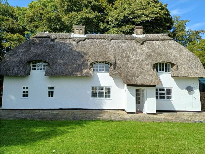 3 bedroom cottage, Up Cerne, Dorchester DT2 - Available