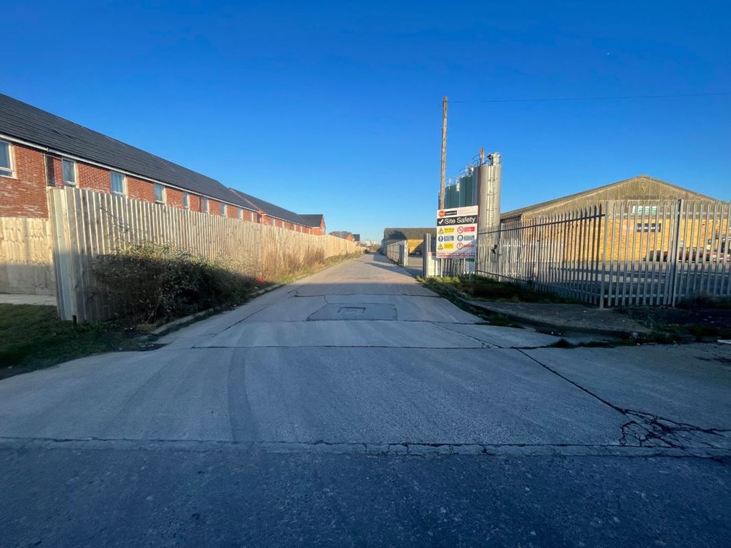 1.2 acres Land, Bridgwater, TA6 - Available