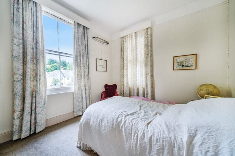 6 bedroom house, Blundells Road, Tiverton EX16 - Available