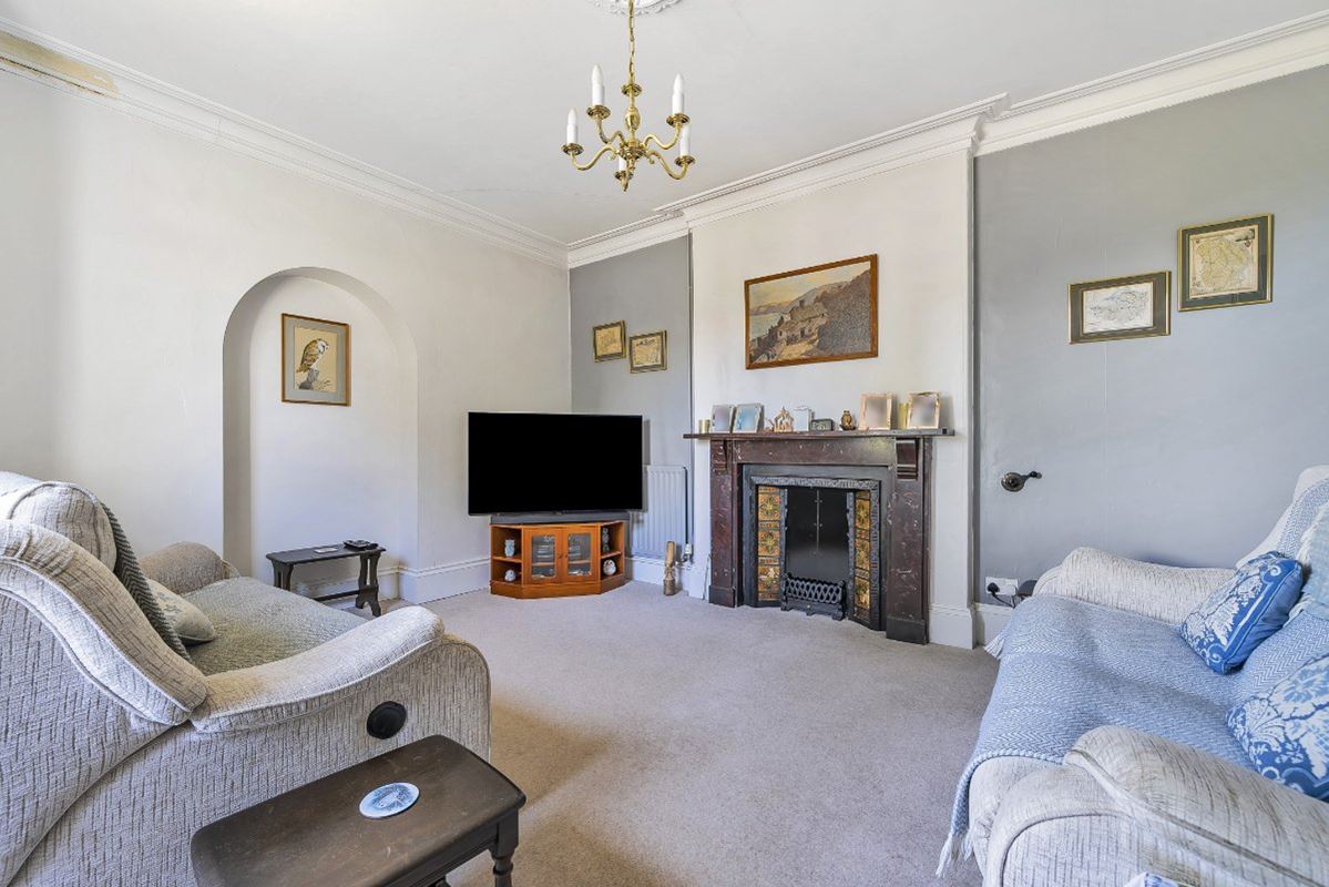 6 bedroom house, Glastonbury Road, Meare BA6 - Available