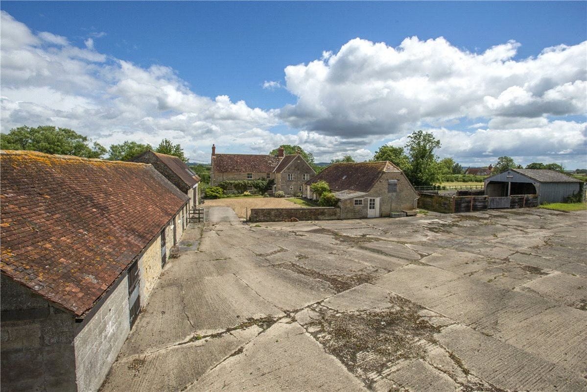  bedroom house, Moorside, Sturminster Newton DT10 - Available