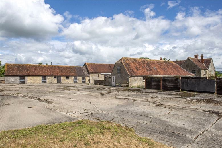  bedroom house, Moorside, Sturminster Newton DT10 - Available