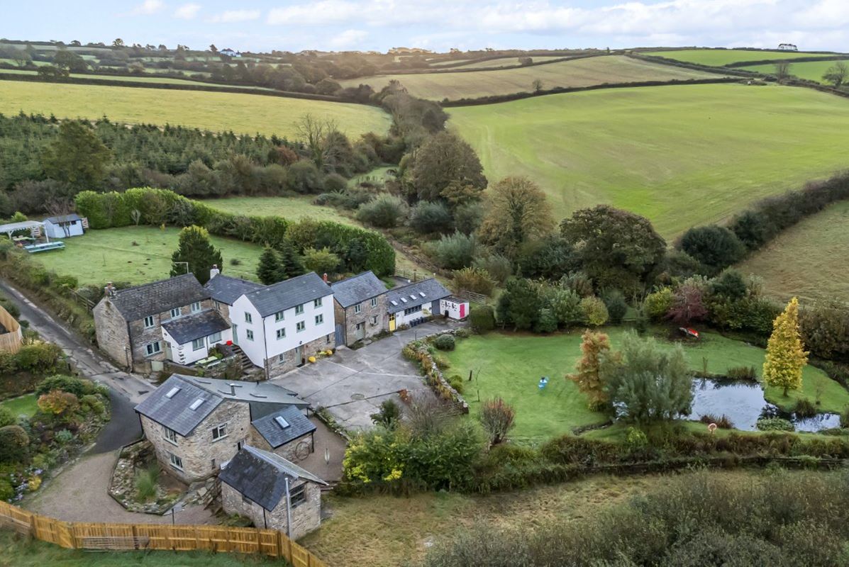 7 bedroom house, Wilton Mill Farm & Cottages, Pelynt PL13 - Sold
